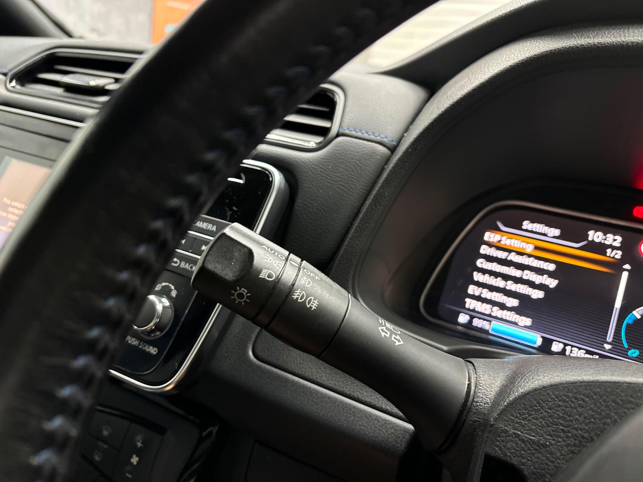 Nissan Leaf view 24