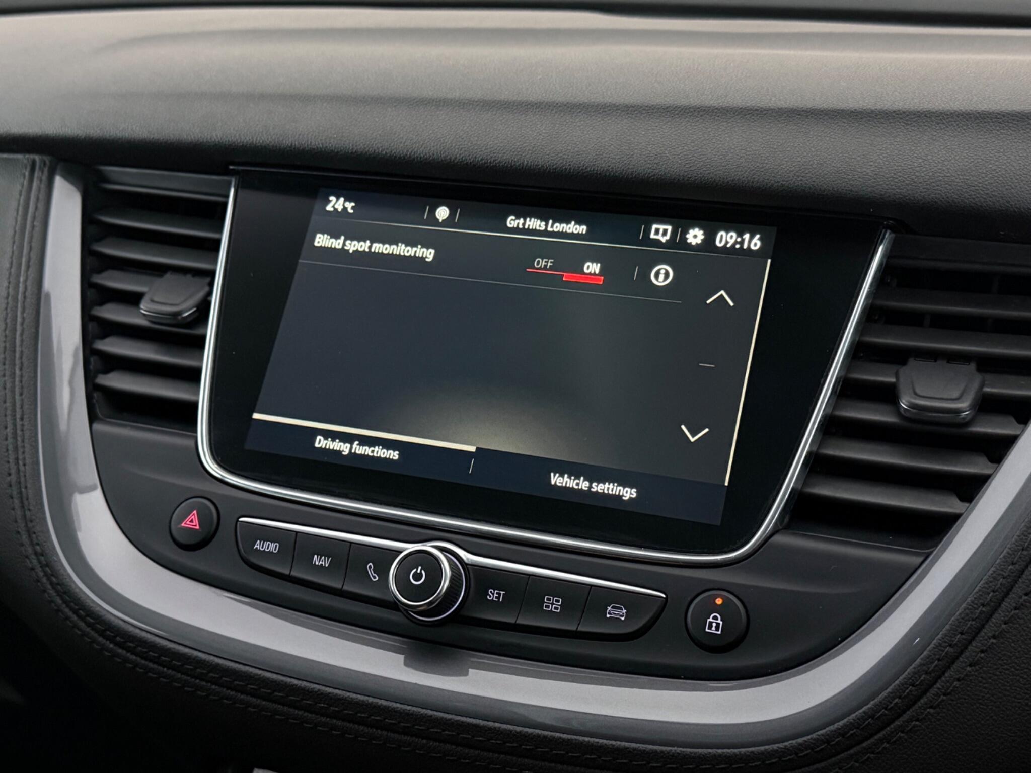 Vauxhall Grandland X view 26