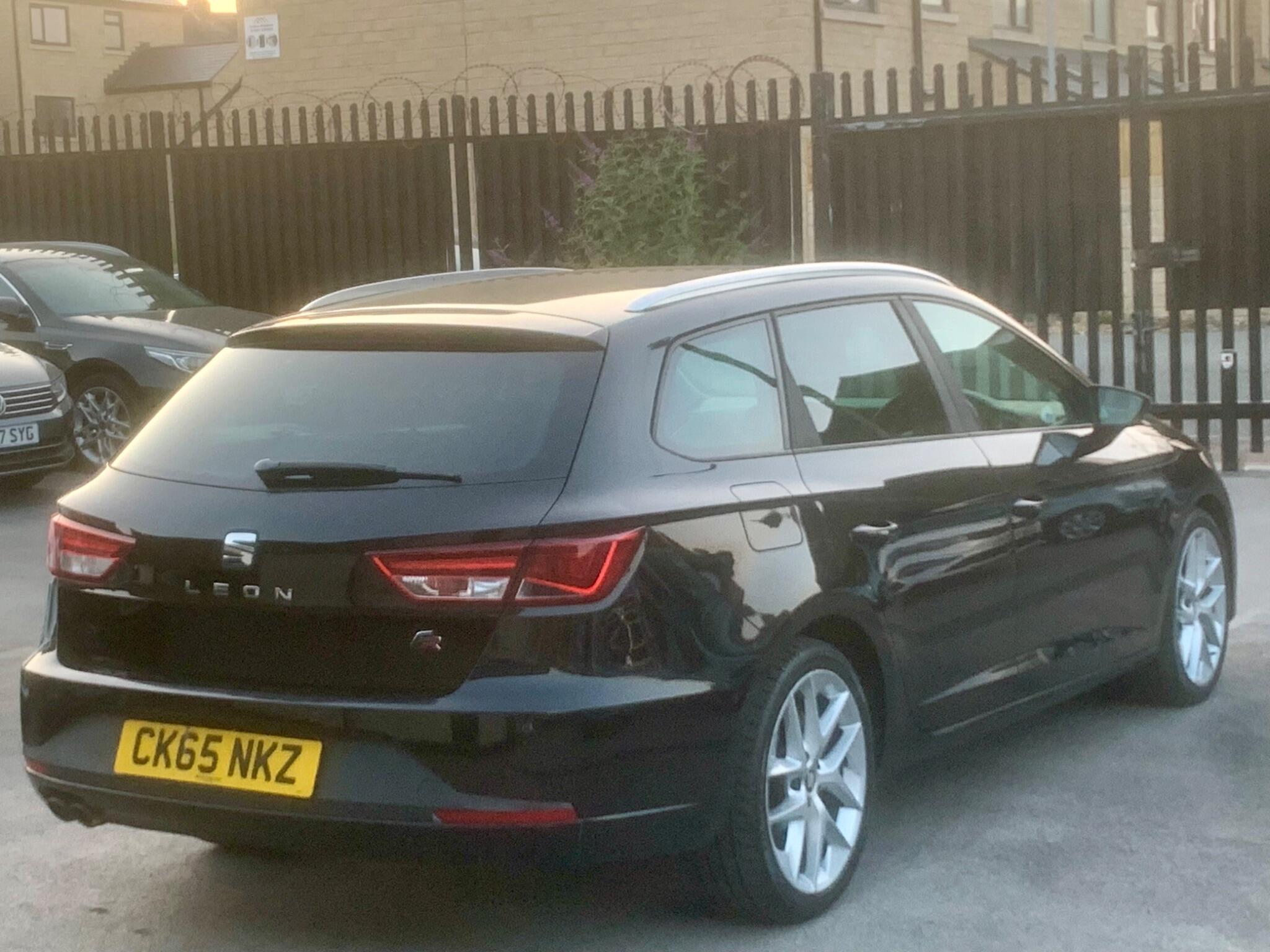 Seat Leon Leon view 8