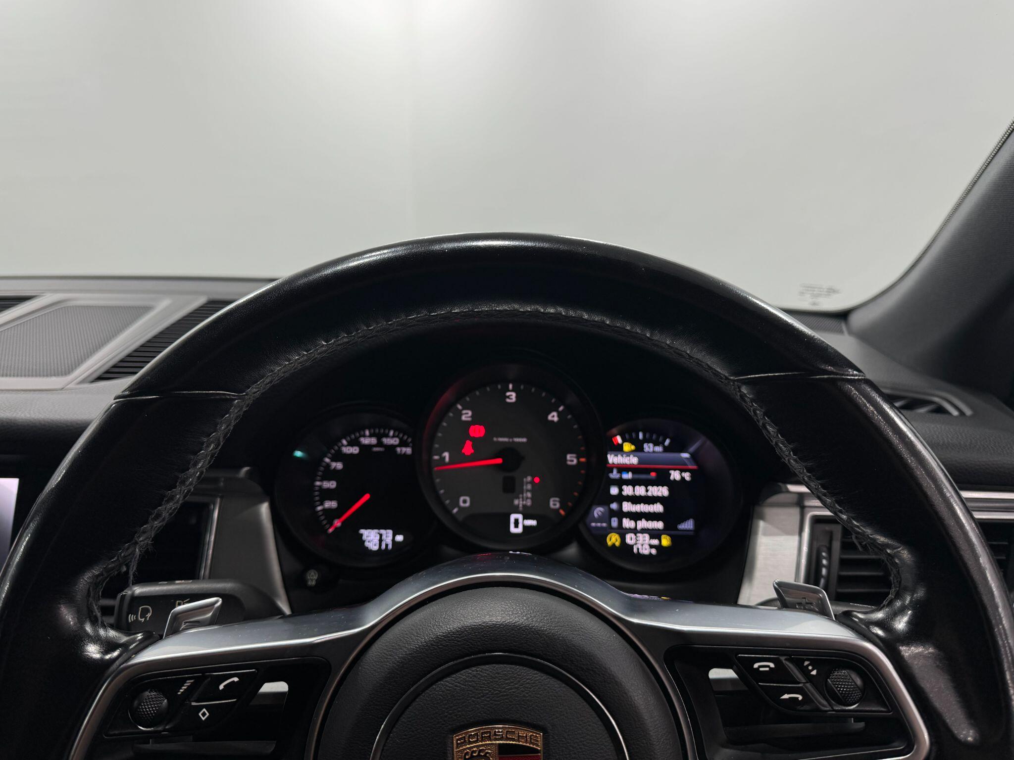 Porsche Macan view 51