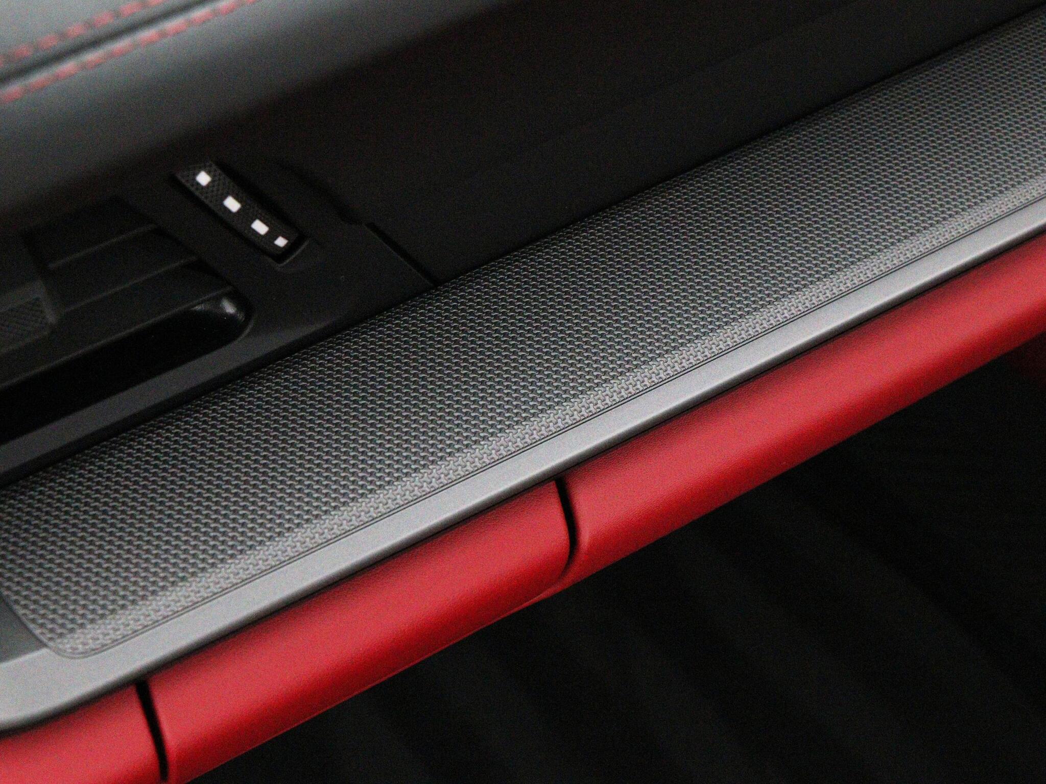 Porsche 911 view 50