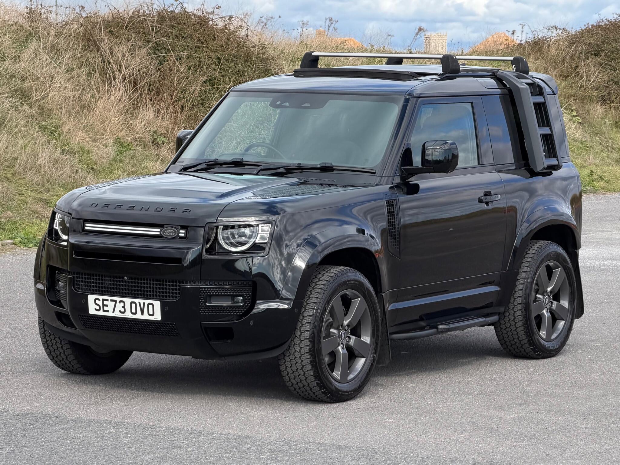 Land Rover Defender view 40