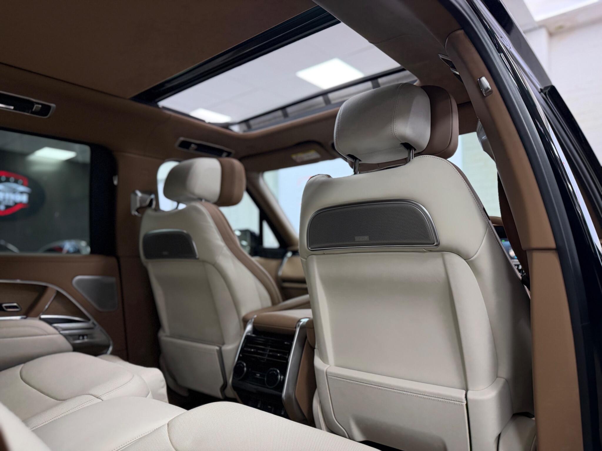 Land Rover Range Rover view 19