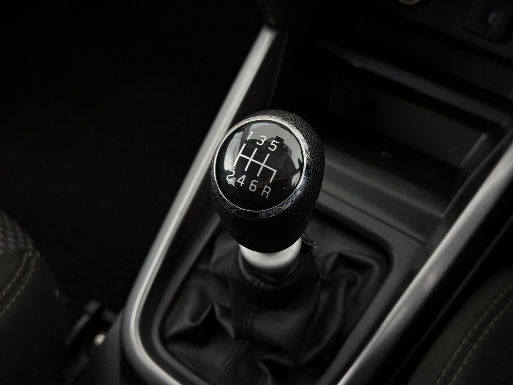 Suzuki Vitara view 30