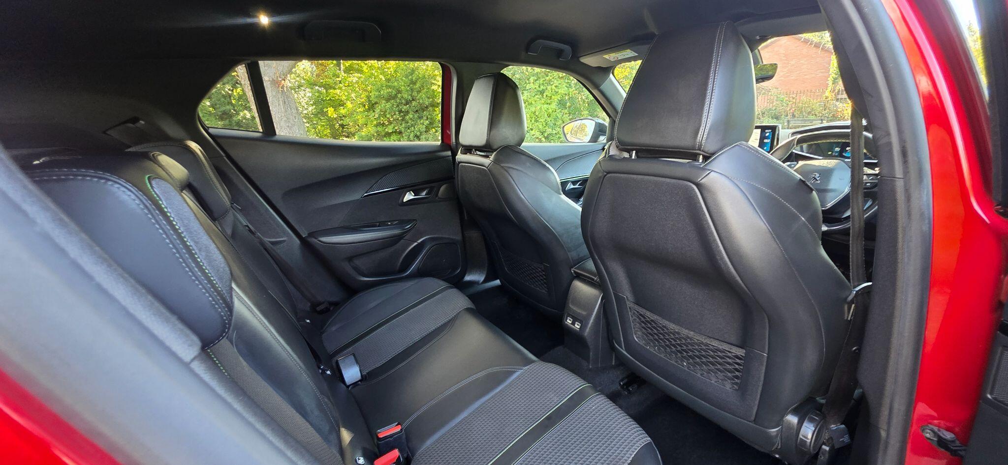 Peugeot 2008 view 32