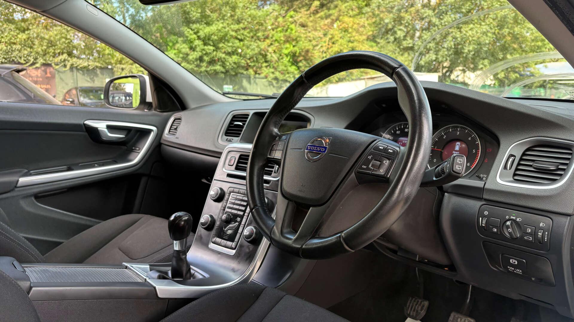 Volvo V60 view 7
