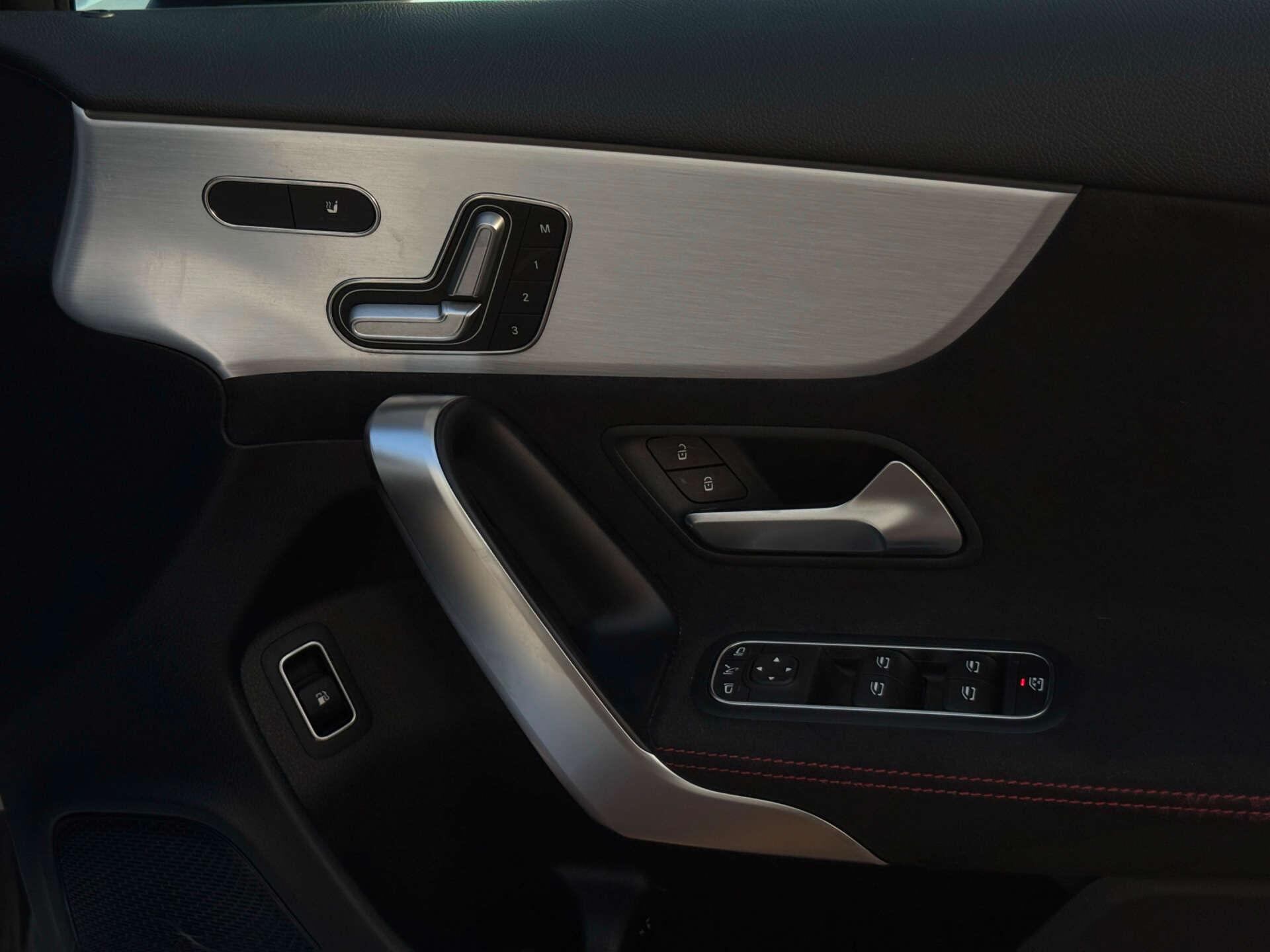 Mercedes-Benz A Class view 24