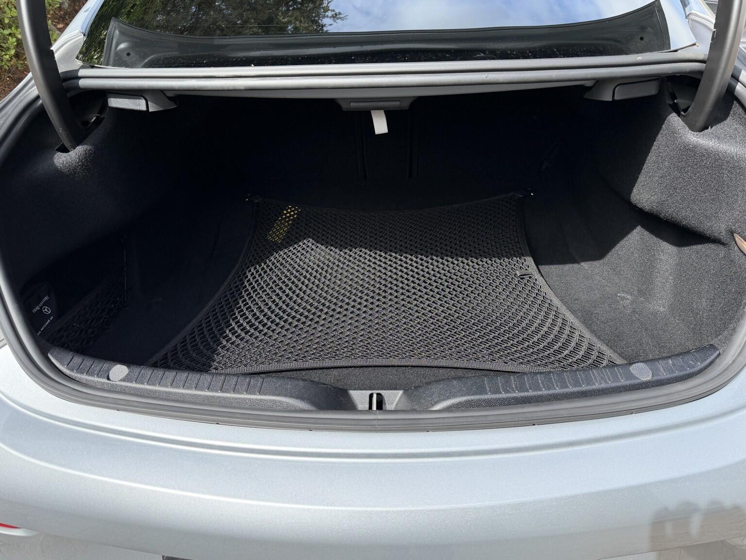 Mercedes-Benz C-Class view 24