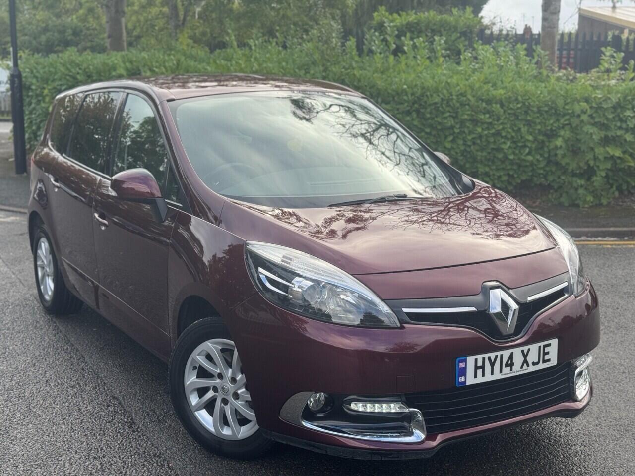 2014 Renault Grand Scenic in Red for sale