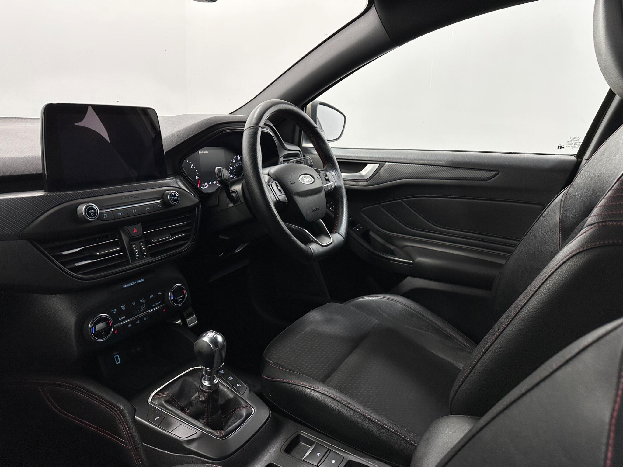 Ford Focus view 29