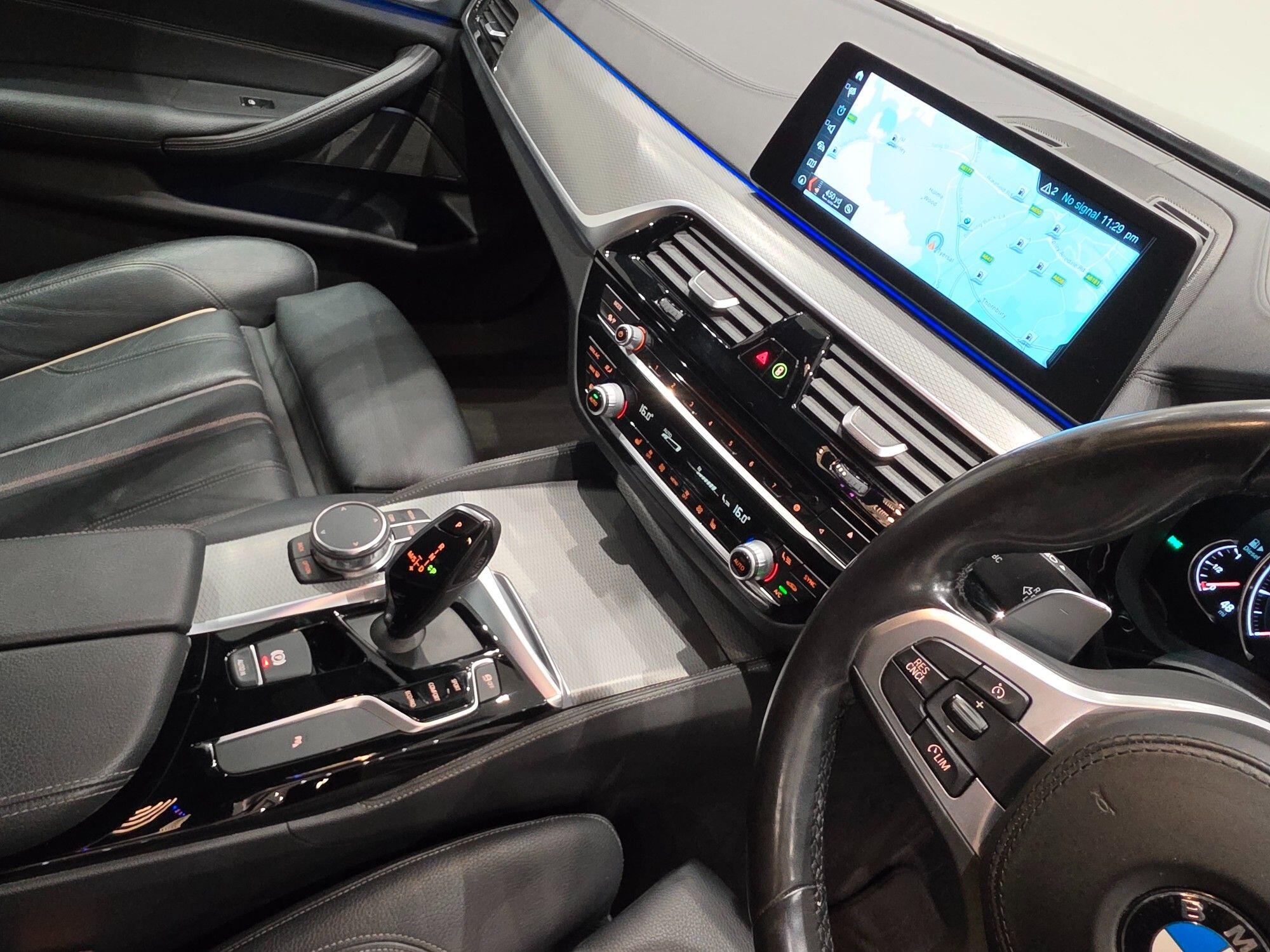 BMW 5 Series view 91