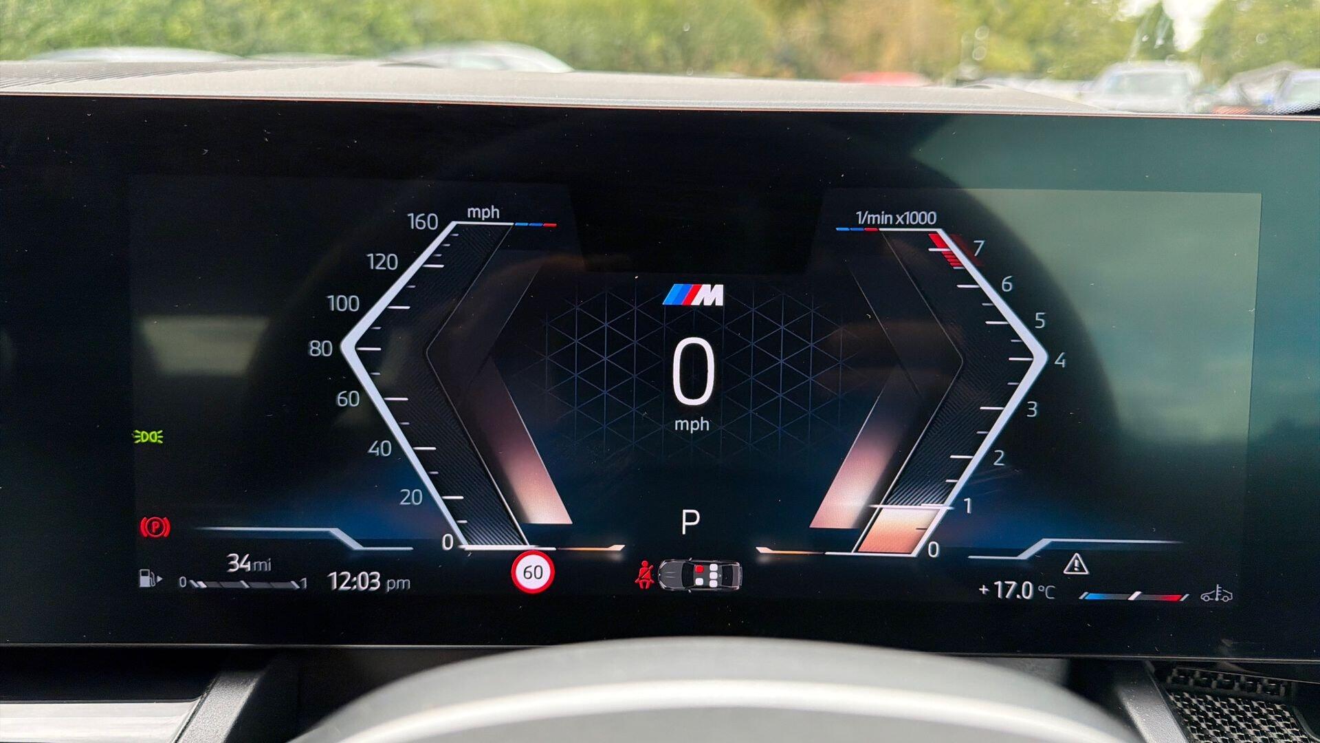 BMW 5 Series view 9