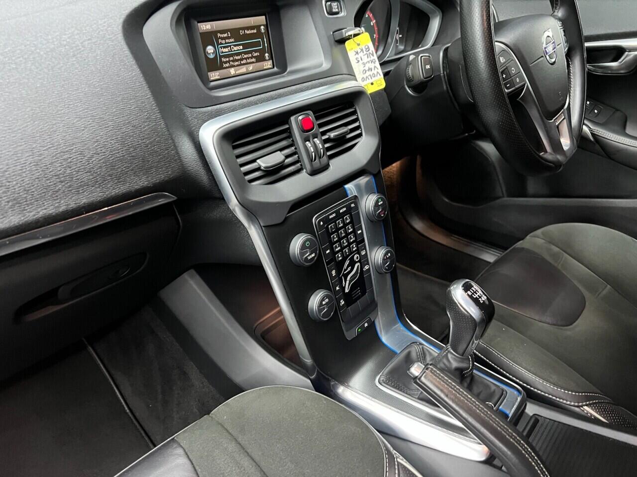 Volvo V40 view 32