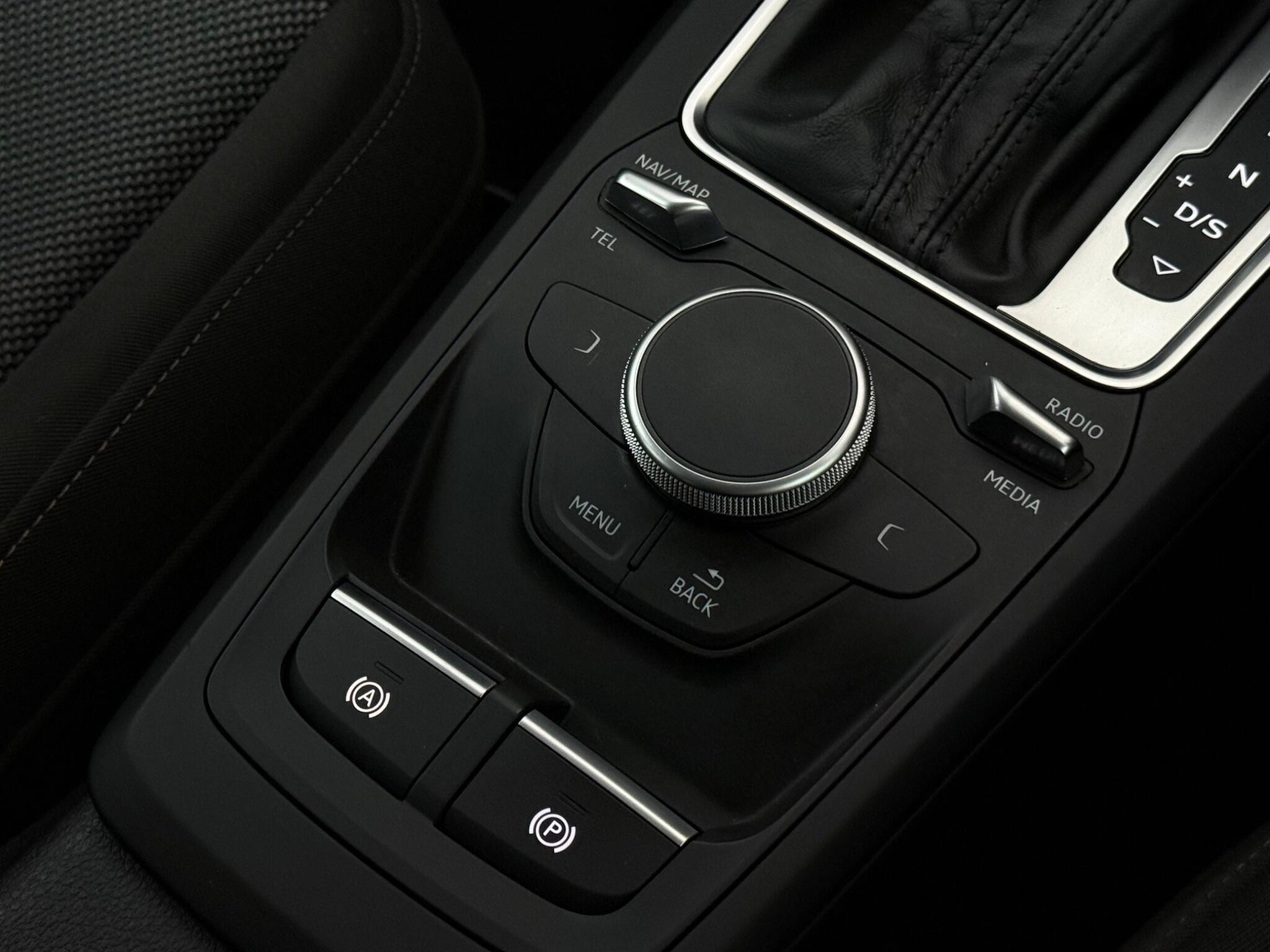 Audi Q2 view 23