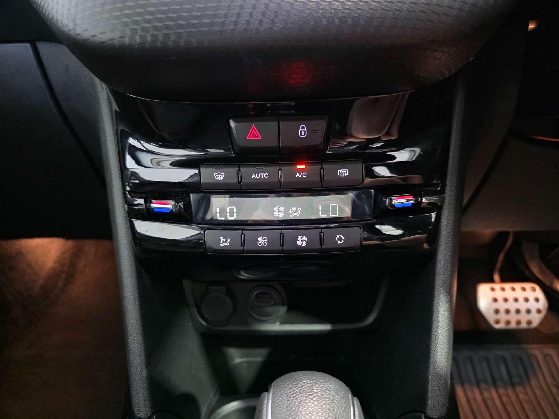 Peugeot 2008 view 25