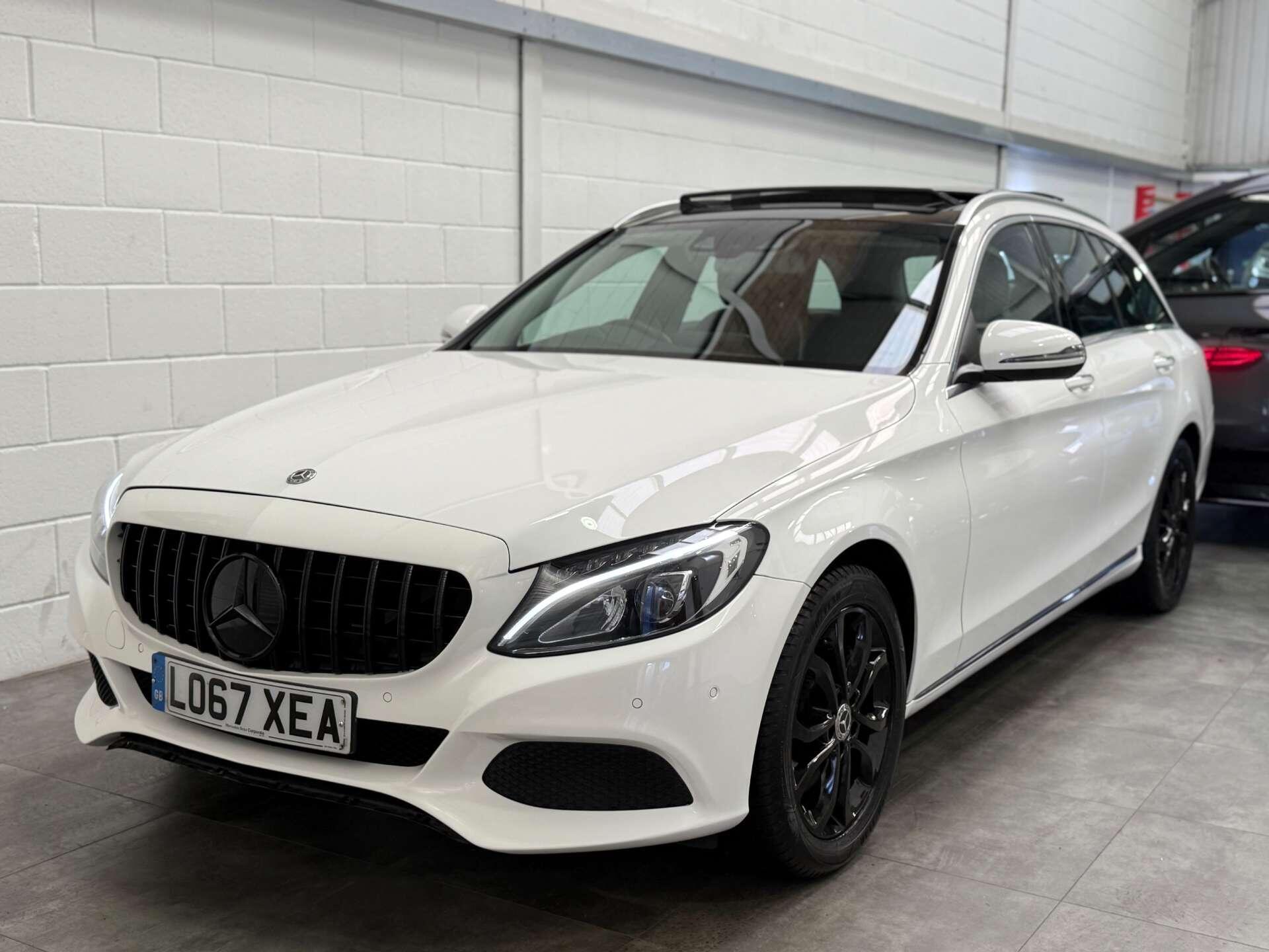 Mercedes-Benz C-Class view 3