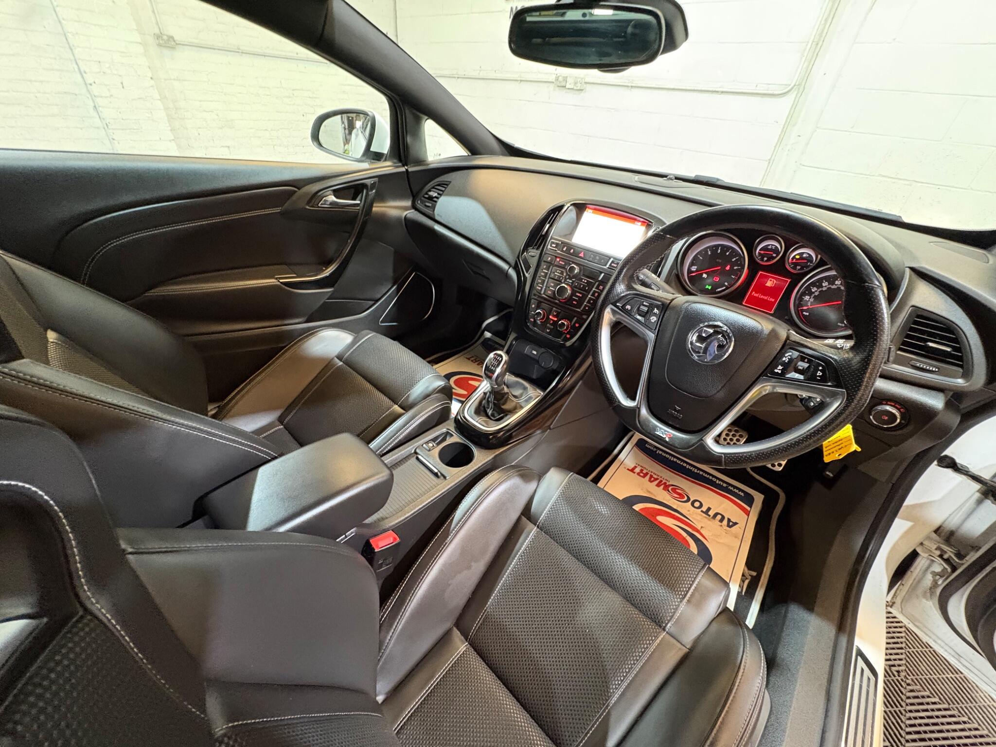 Vauxhall Astra GTC view 22