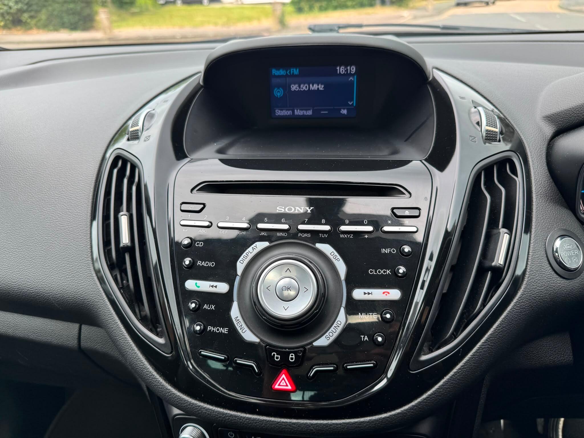 Ford B-Max view 8