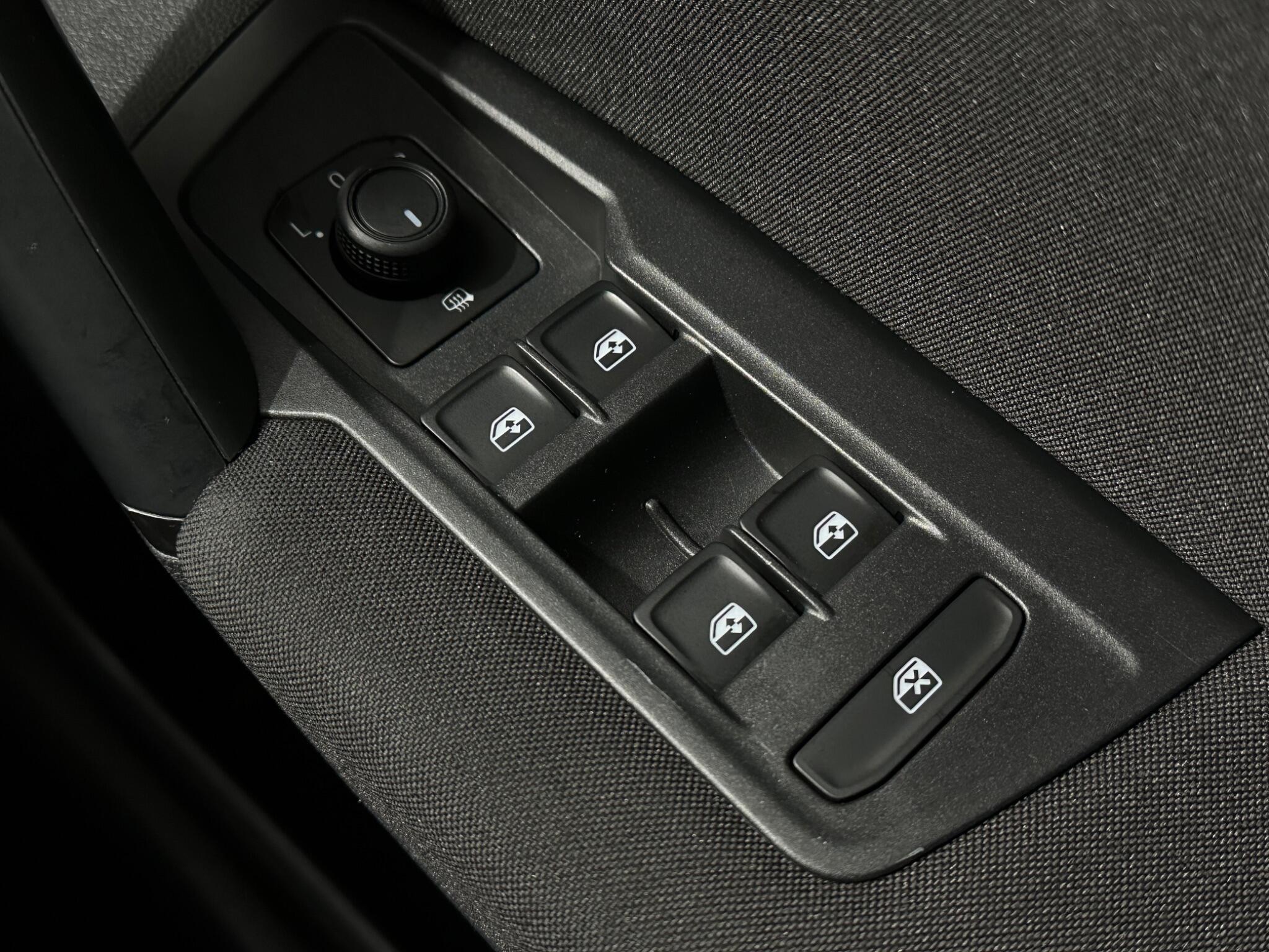 Volkswagen Tiguan view 17