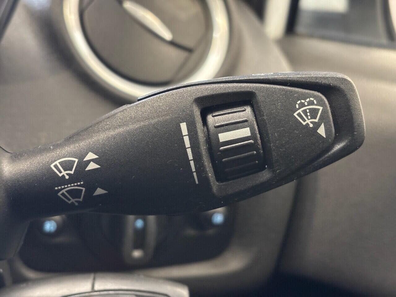 Ford Fiesta view 33
