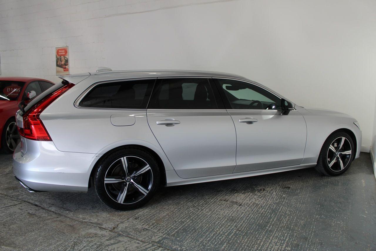 Volvo V90 view 11