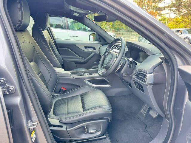 Jaguar F-Pace view 35
