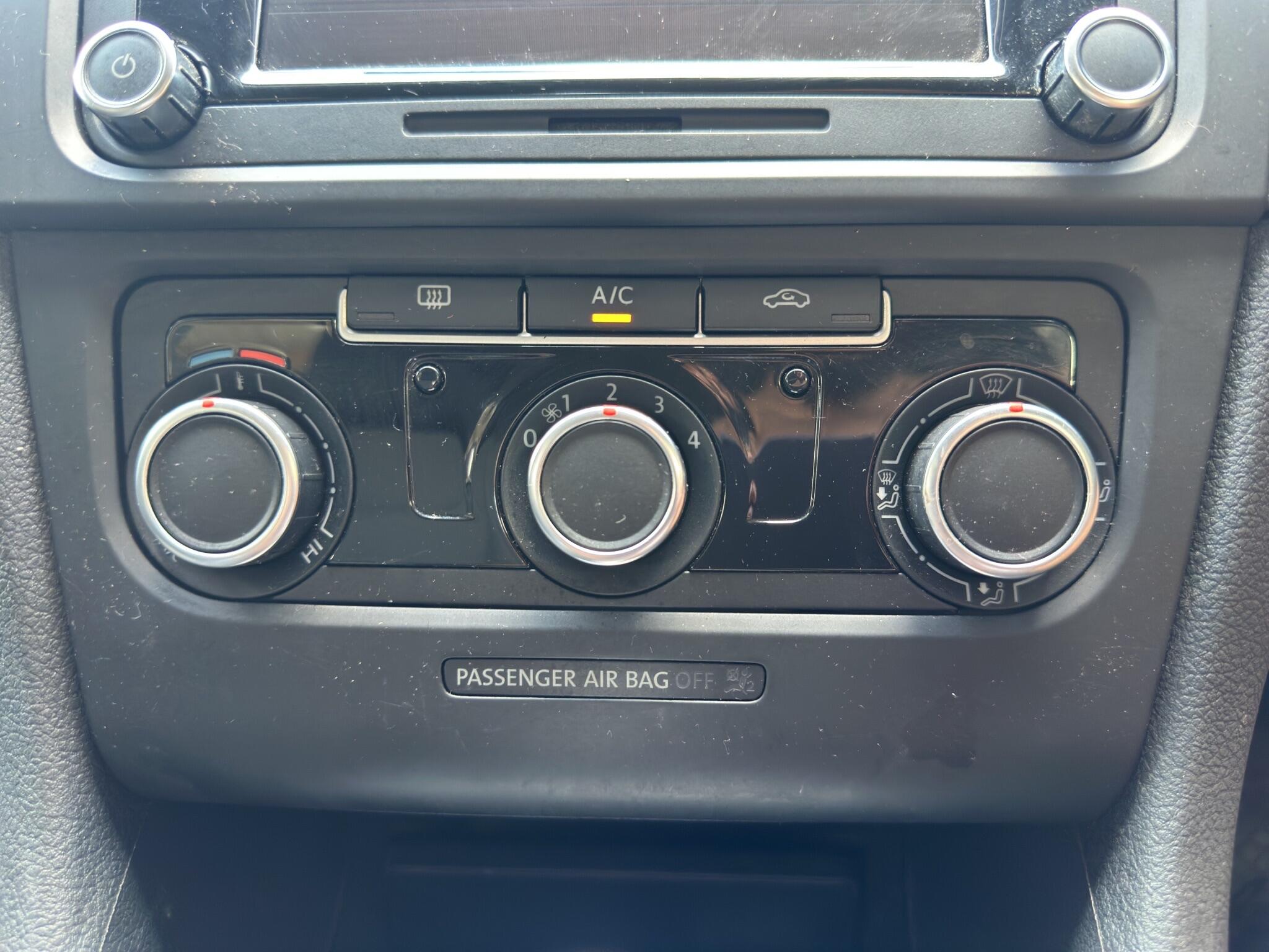 Volkswagen Golf view 18