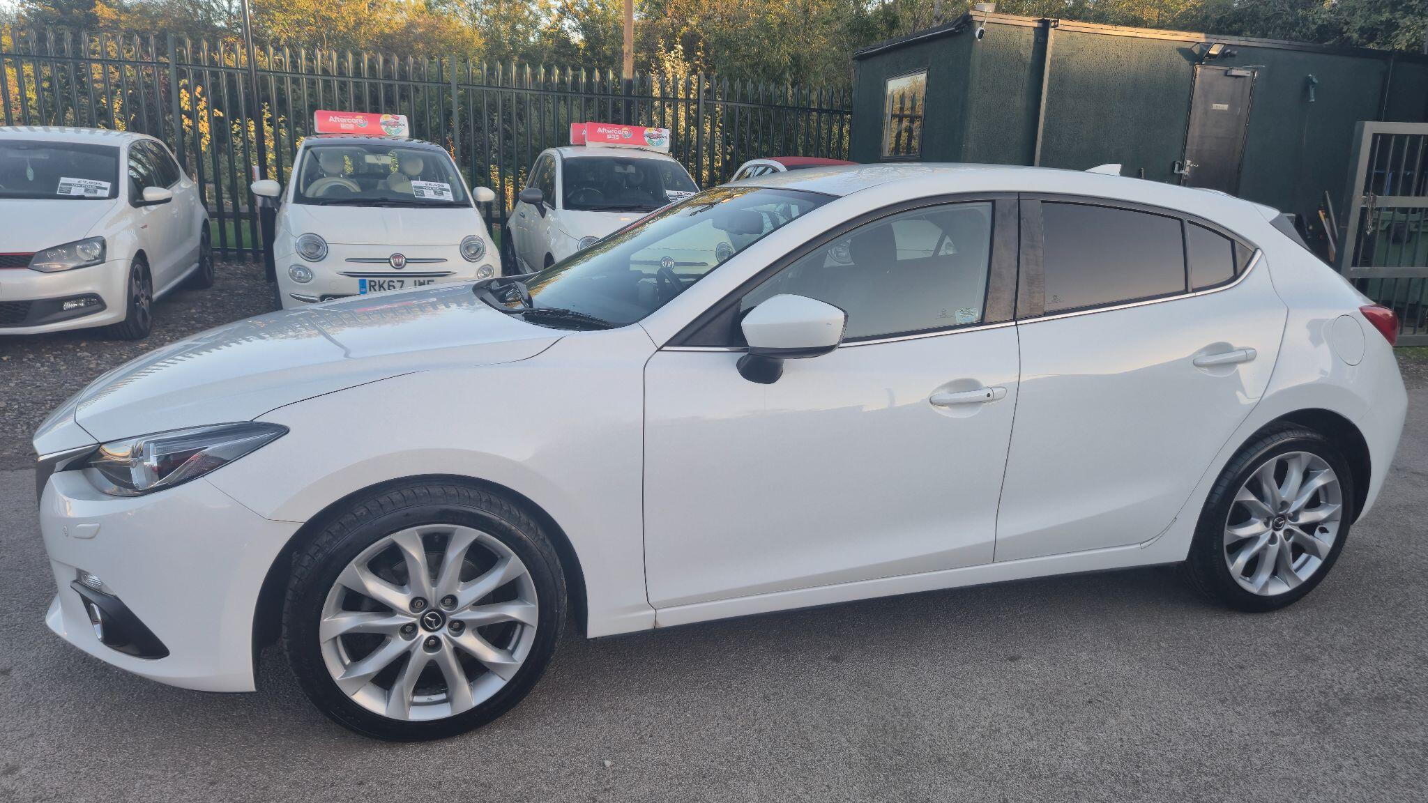 Mazda Mazda3 view 8