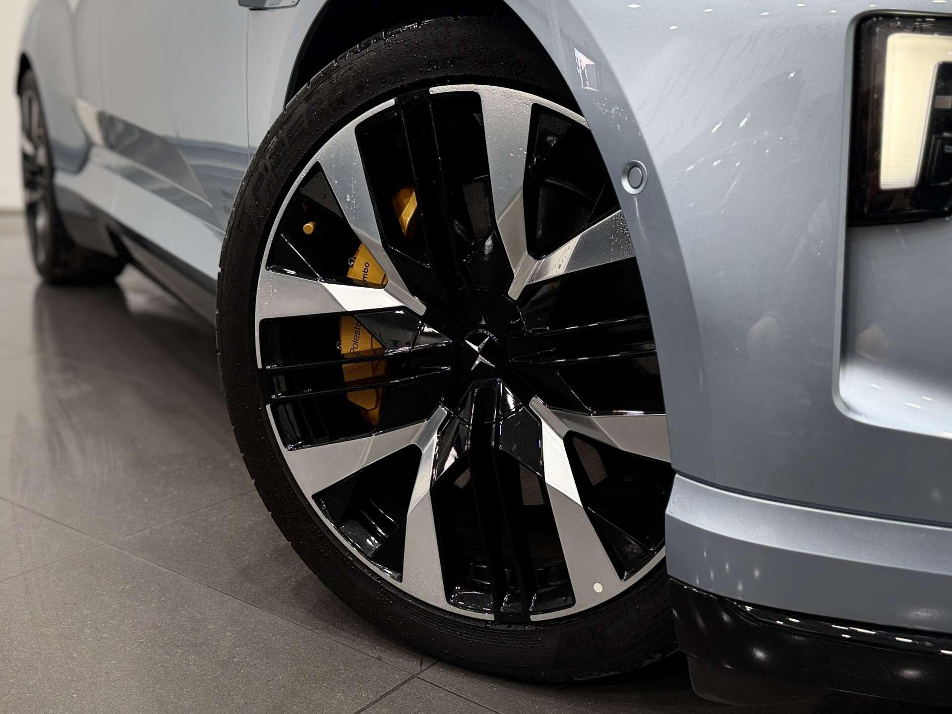 Polestar 4 view 10