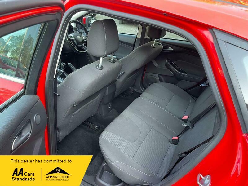 2014 Ford Focus image 22