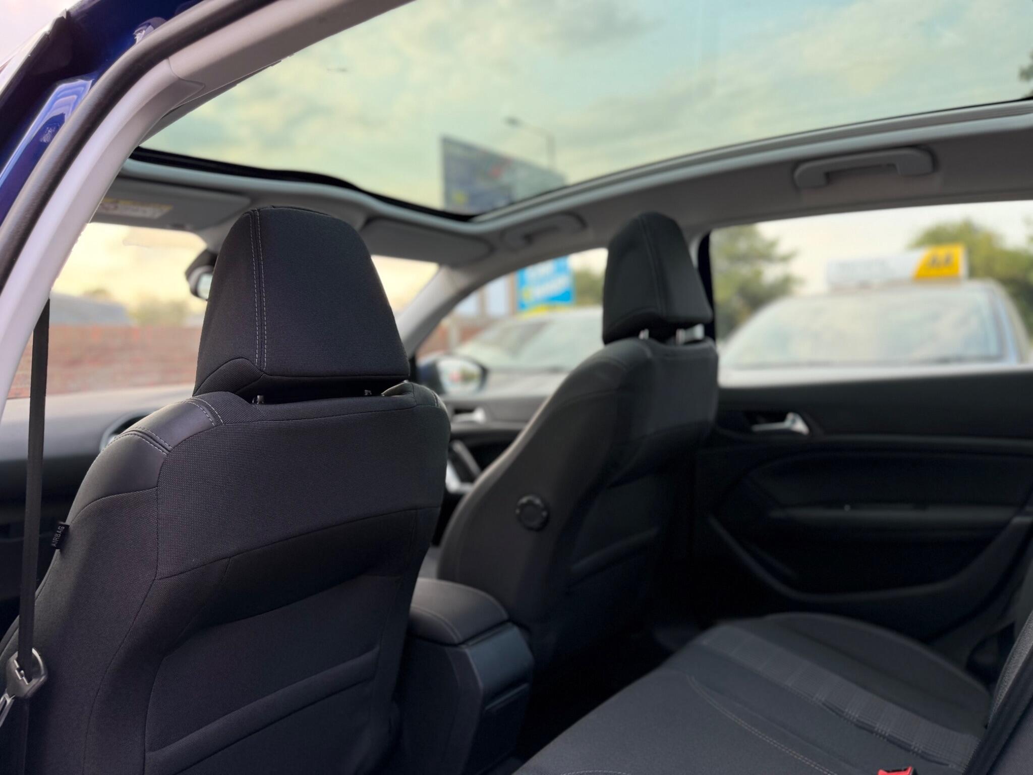 Peugeot 308 view 15