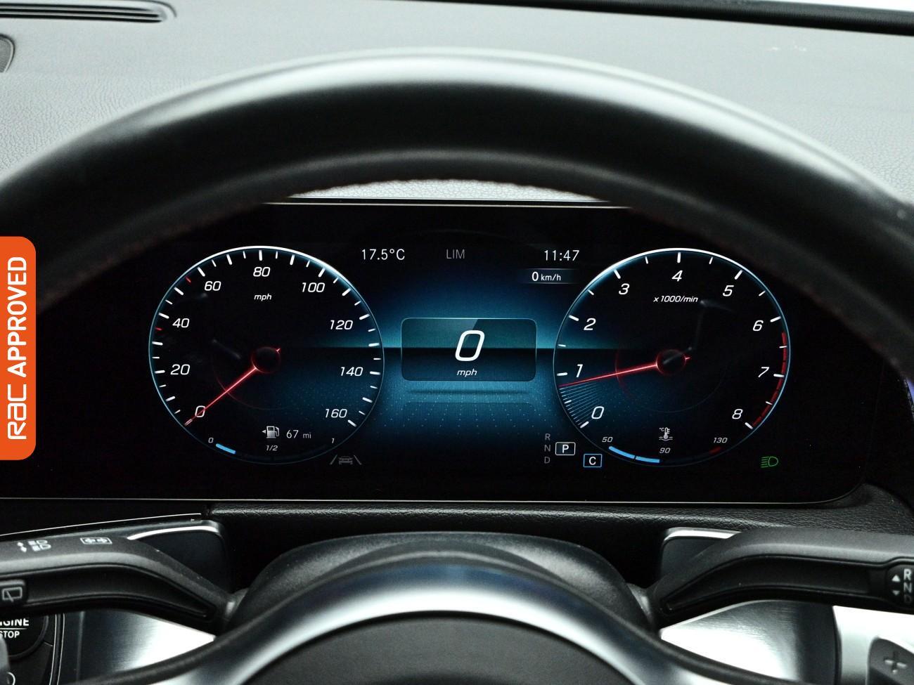 Mercedes-Benz GLB view 11