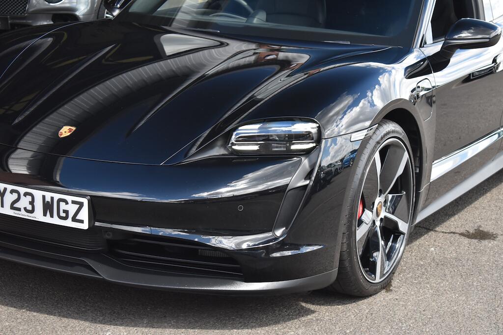 Porsche Taycan view 22