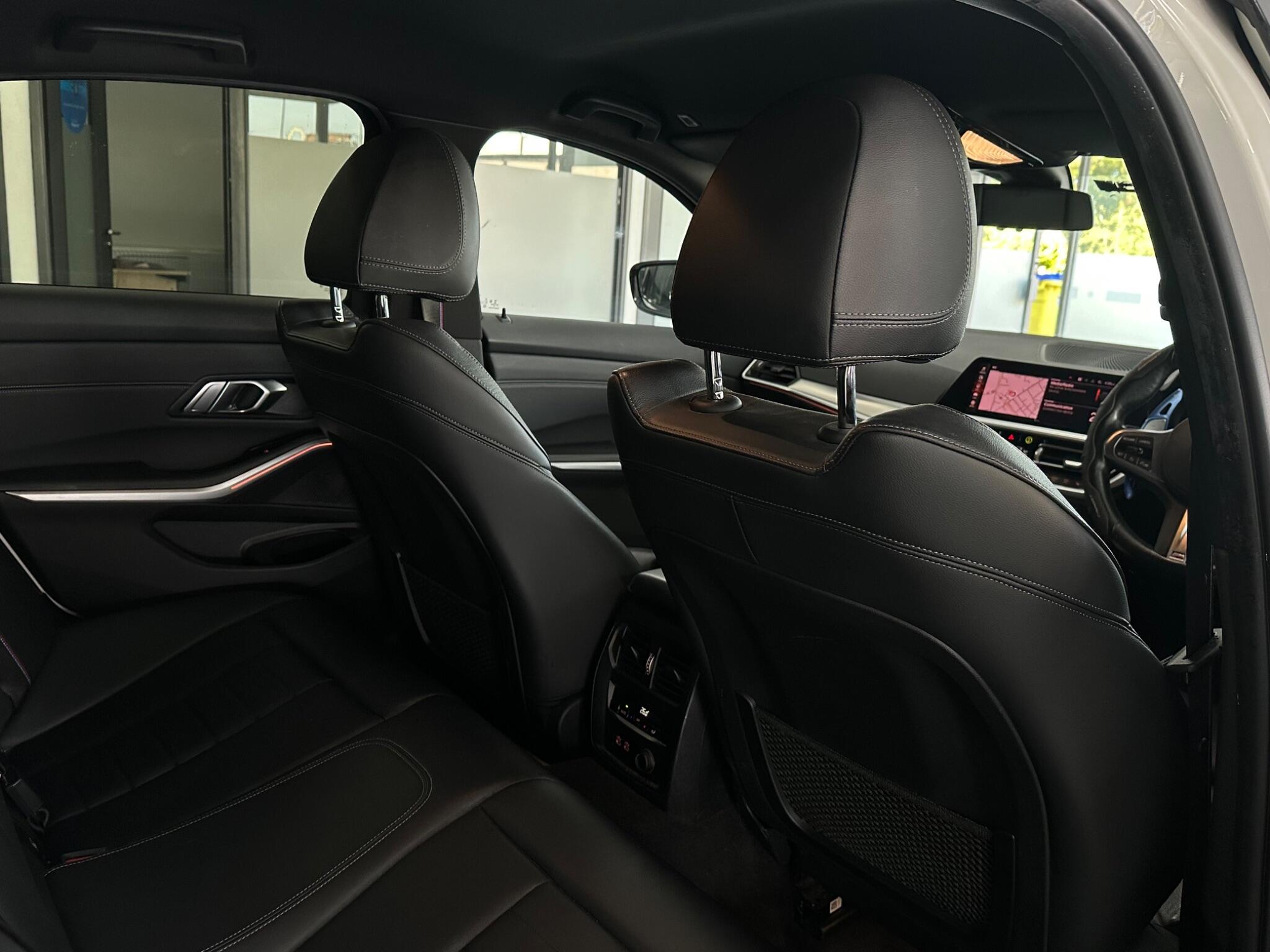BMW 3 Series view 31