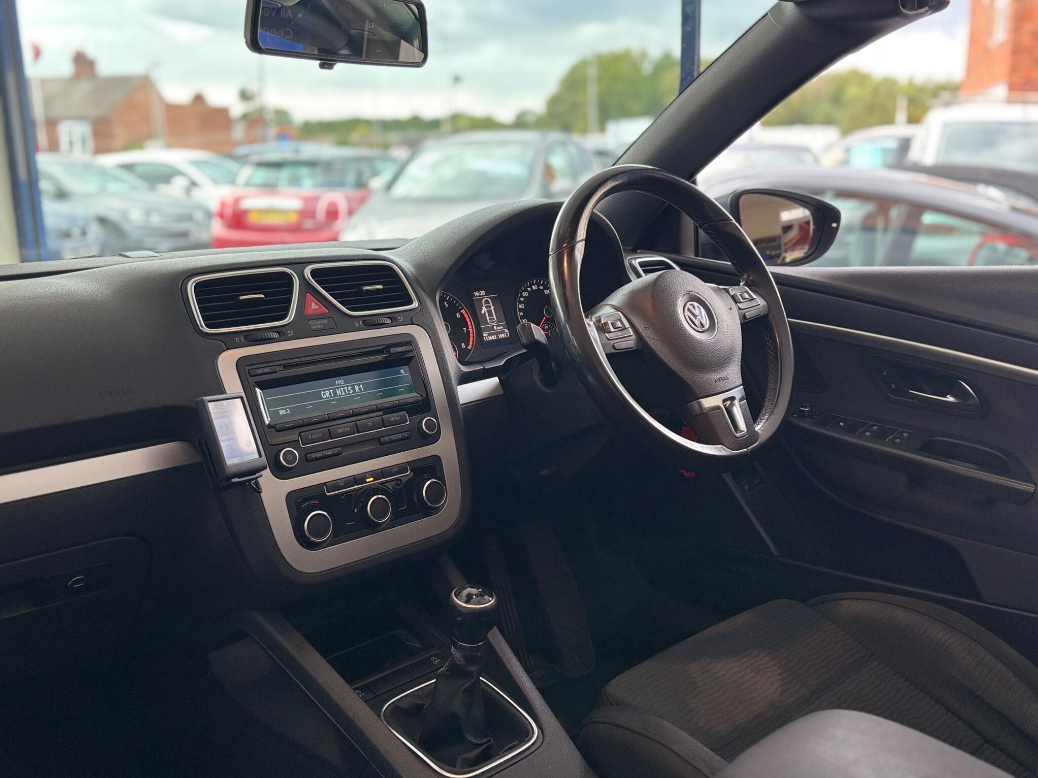 Volkswagen Eos view 15