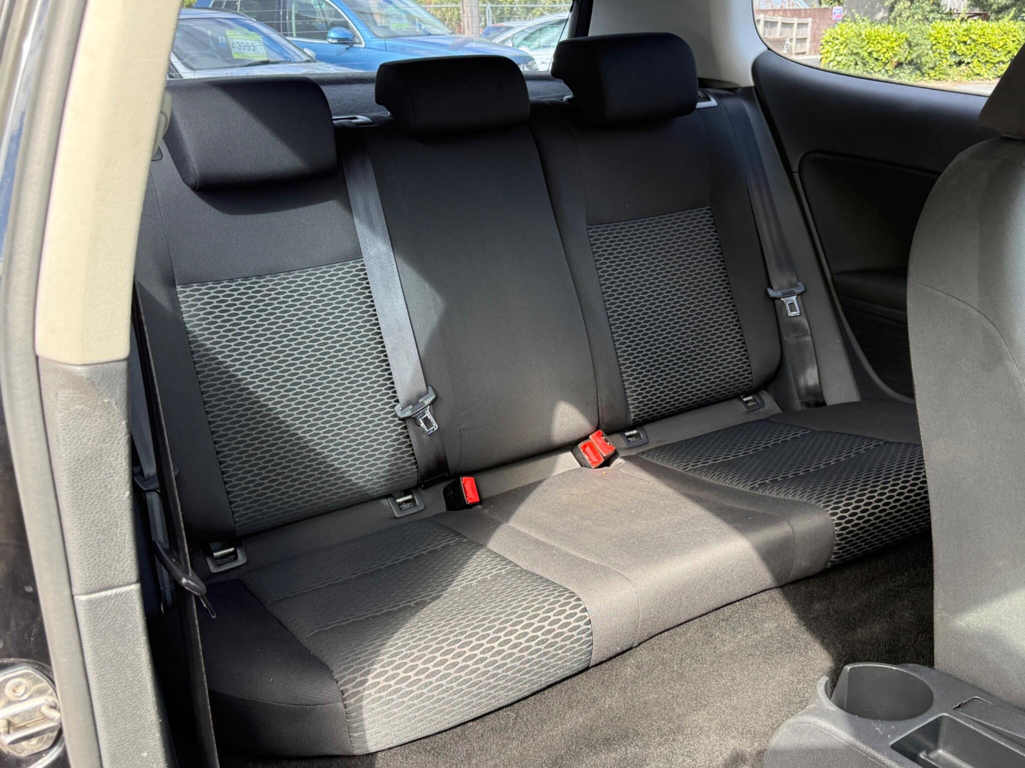 Volkswagen Golf - Image 26