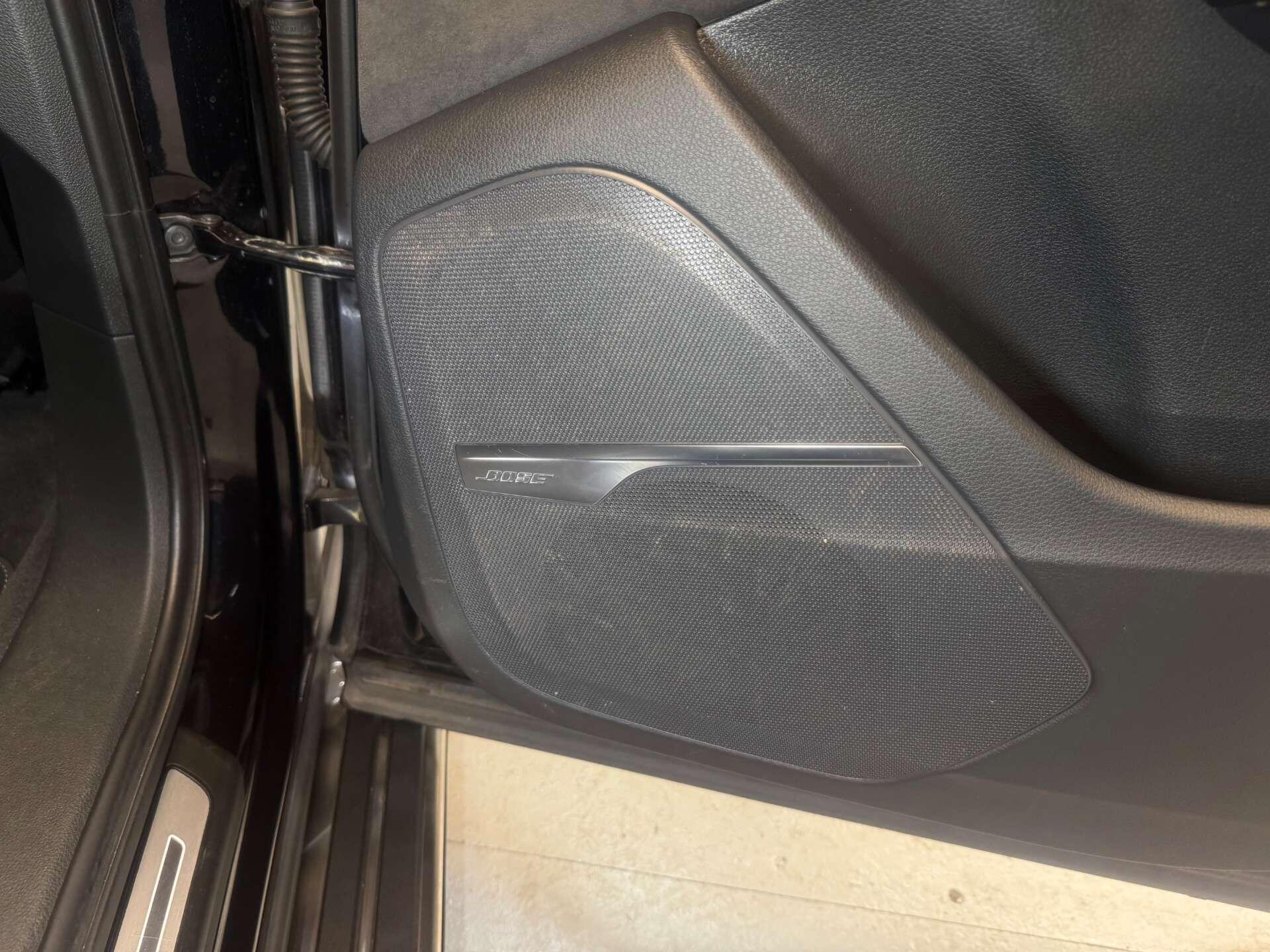 Audi SQ7 view 28