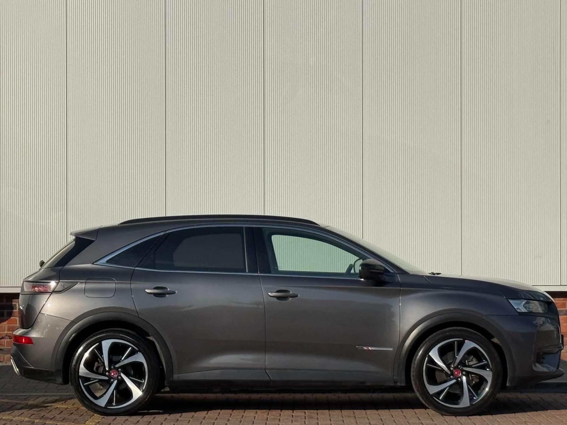 DS Automobiles DS 7 Crossback view 6