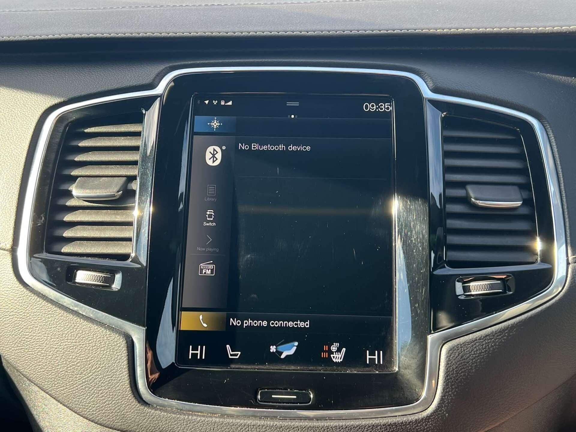 Volvo XC90 view 38