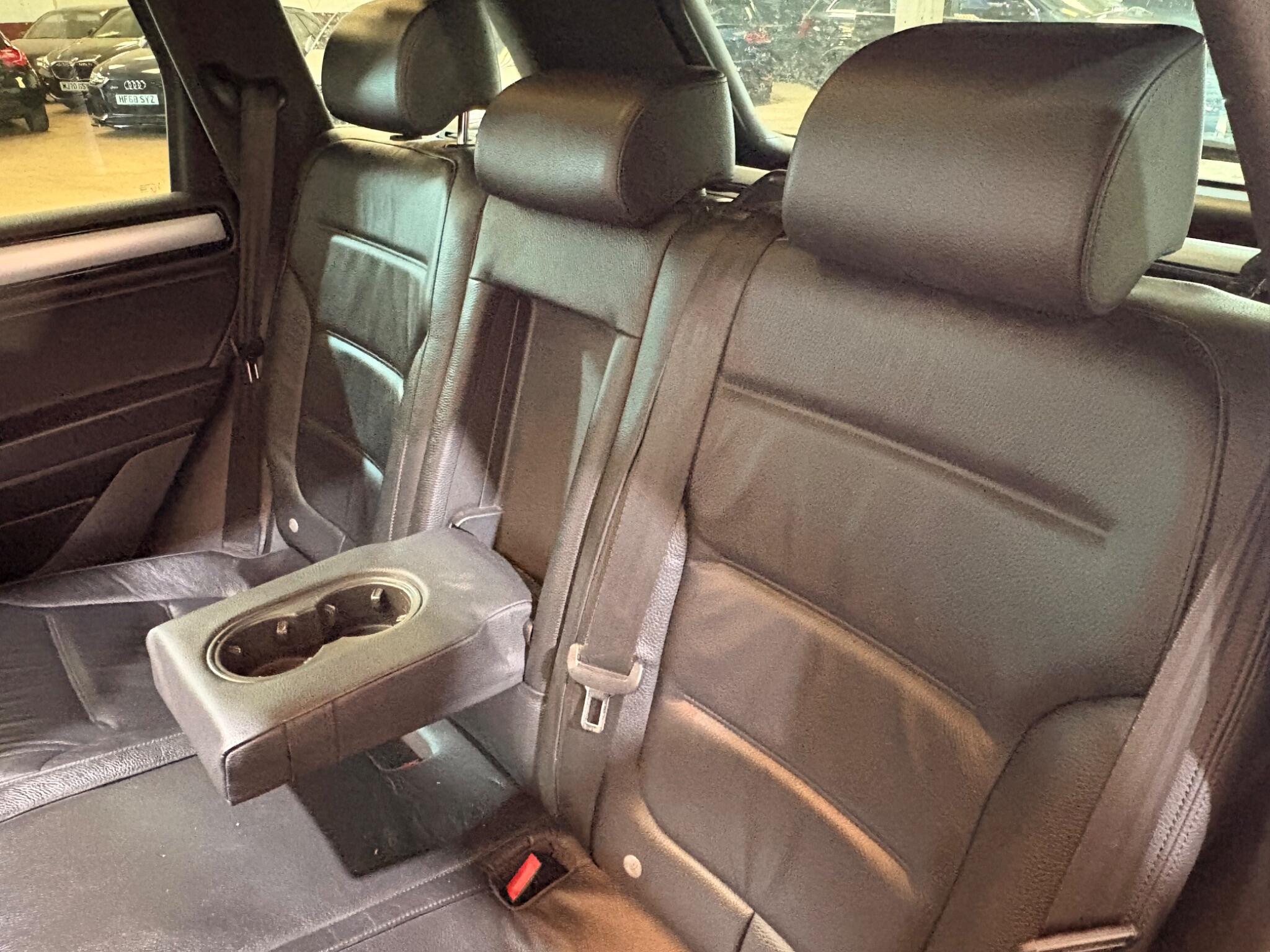 Volkswagen Touareg view 55