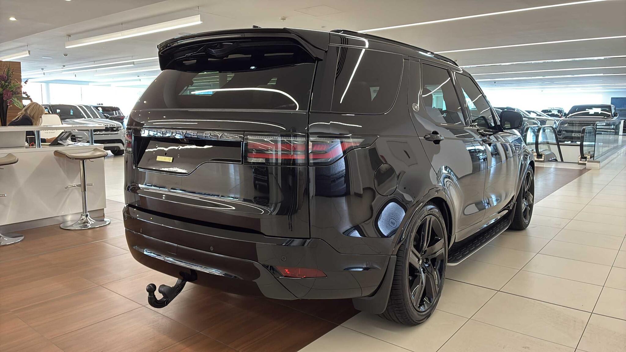 Land Rover Discovery view 37