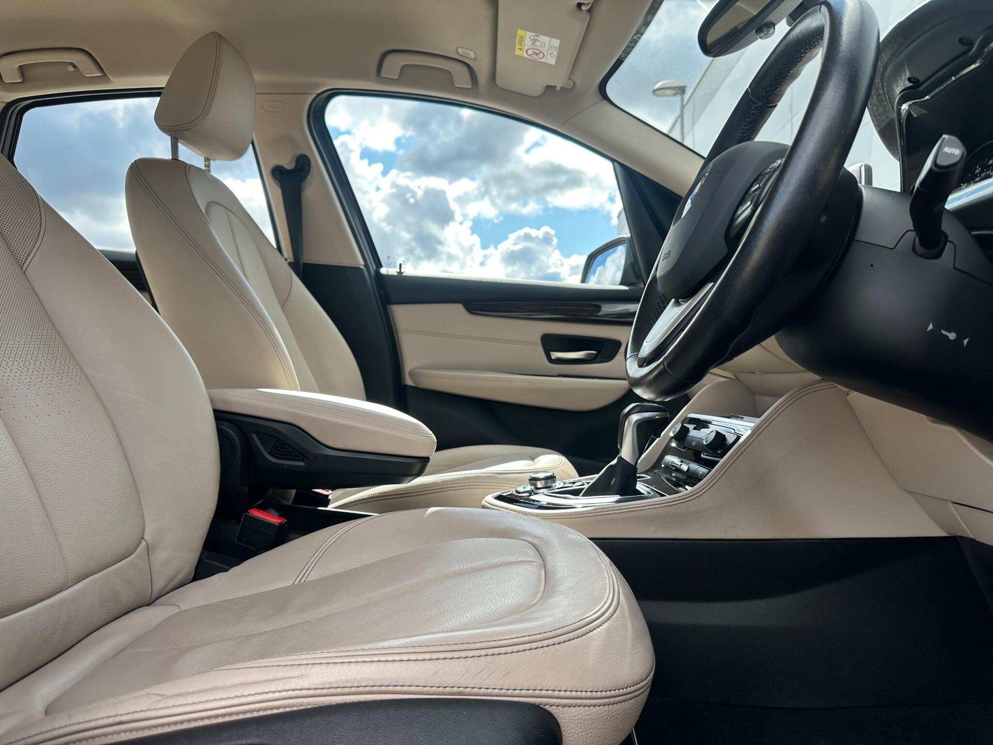 BMW 2 Series Active Tourer view 28