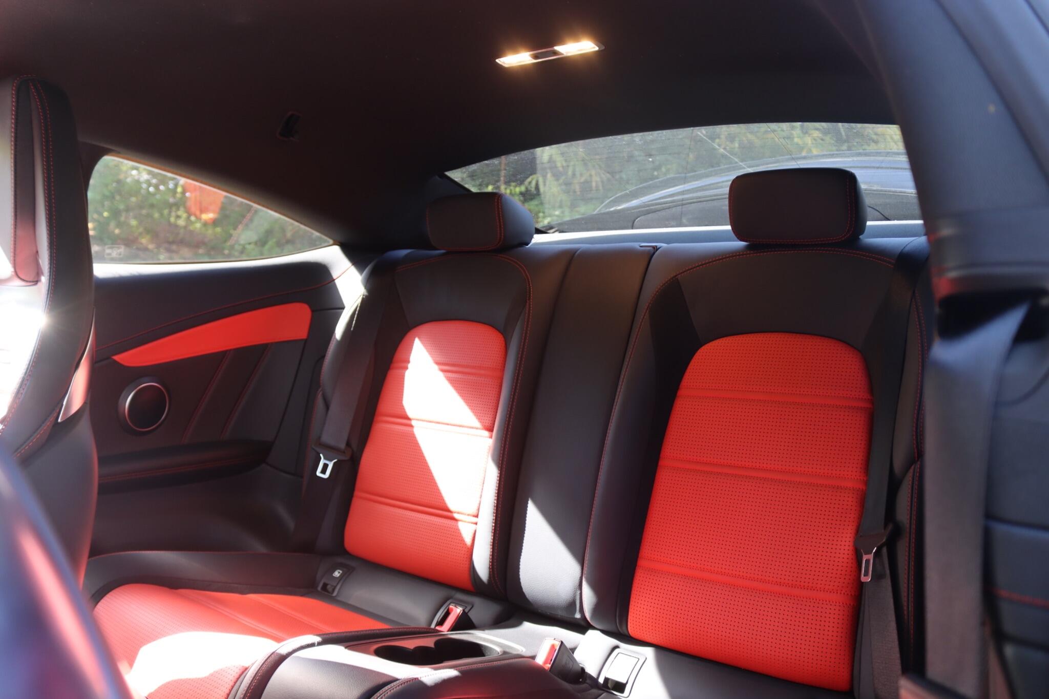 Mercedes-Benz C-Class view 9