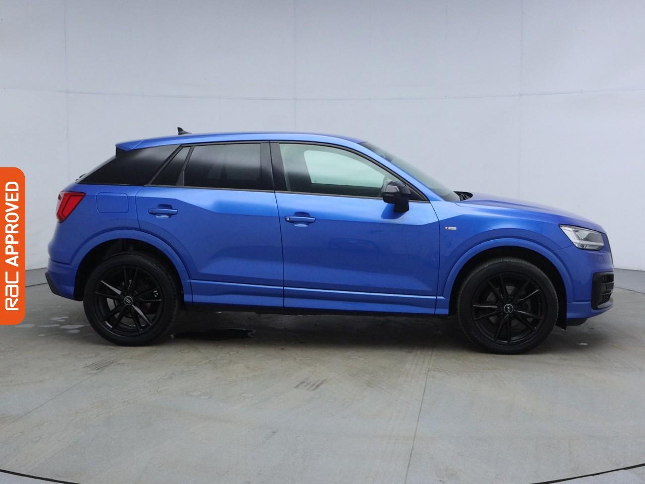 Audi Q2 view 6
