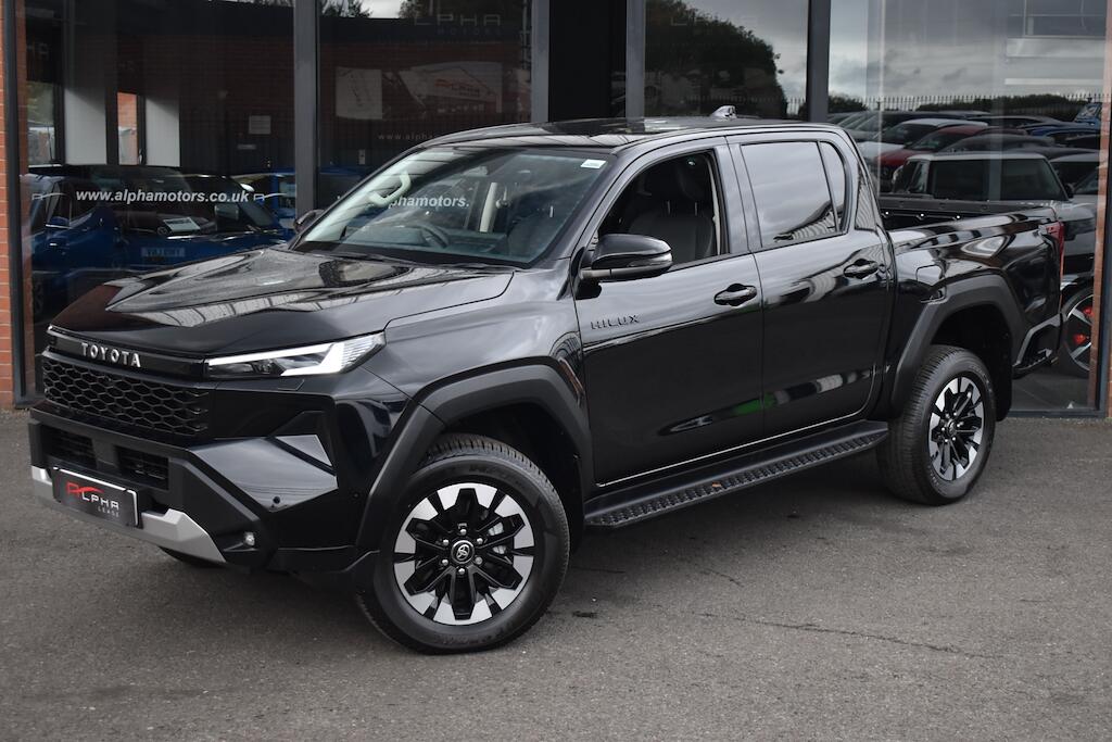 Toyota Hilux view 5