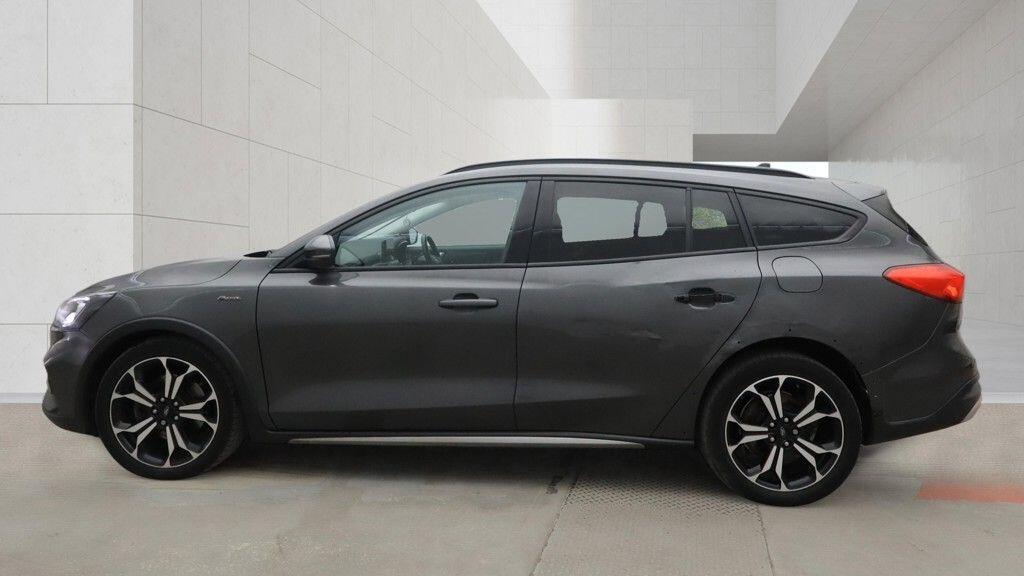 Ford Focus view 8
