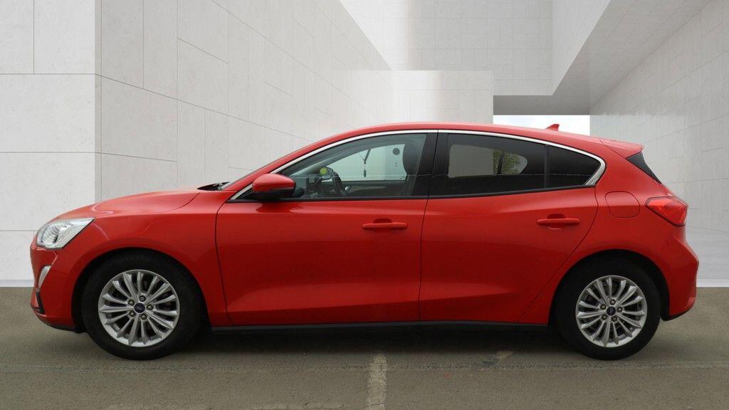 Ford Focus view 7
