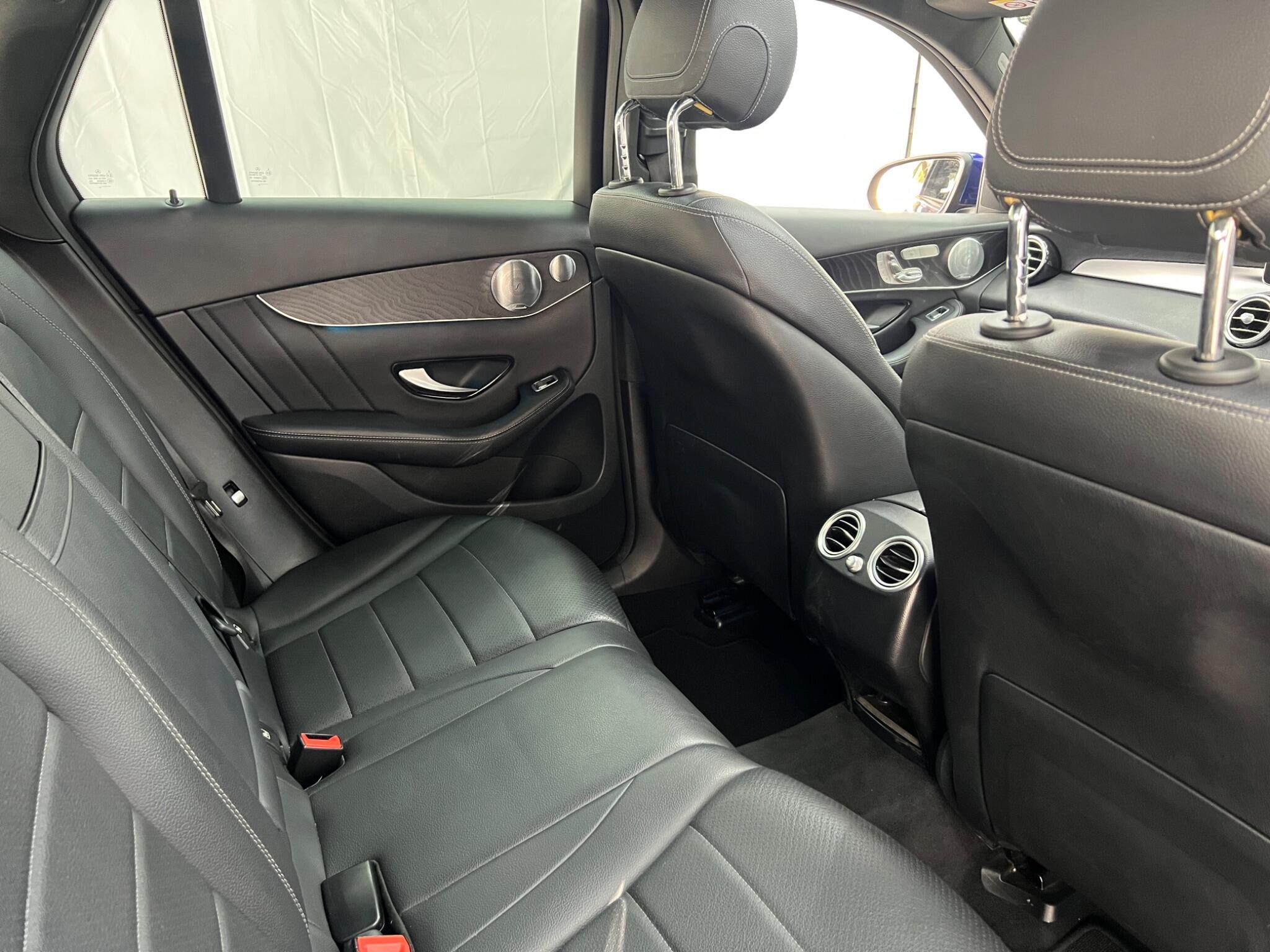 Mercedes-Benz GLC view 23