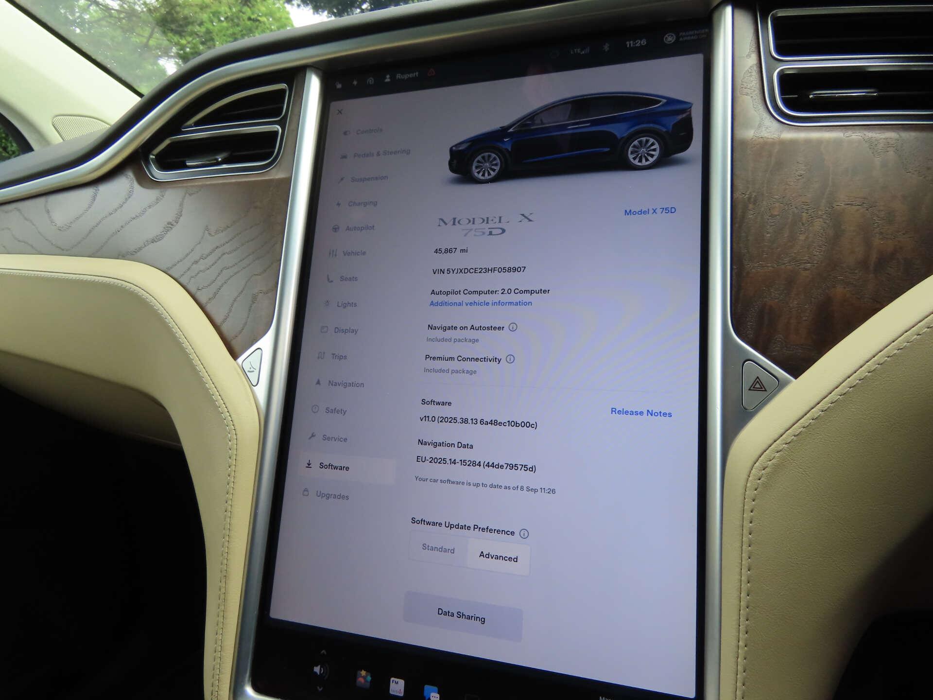 Tesla Model X view 17