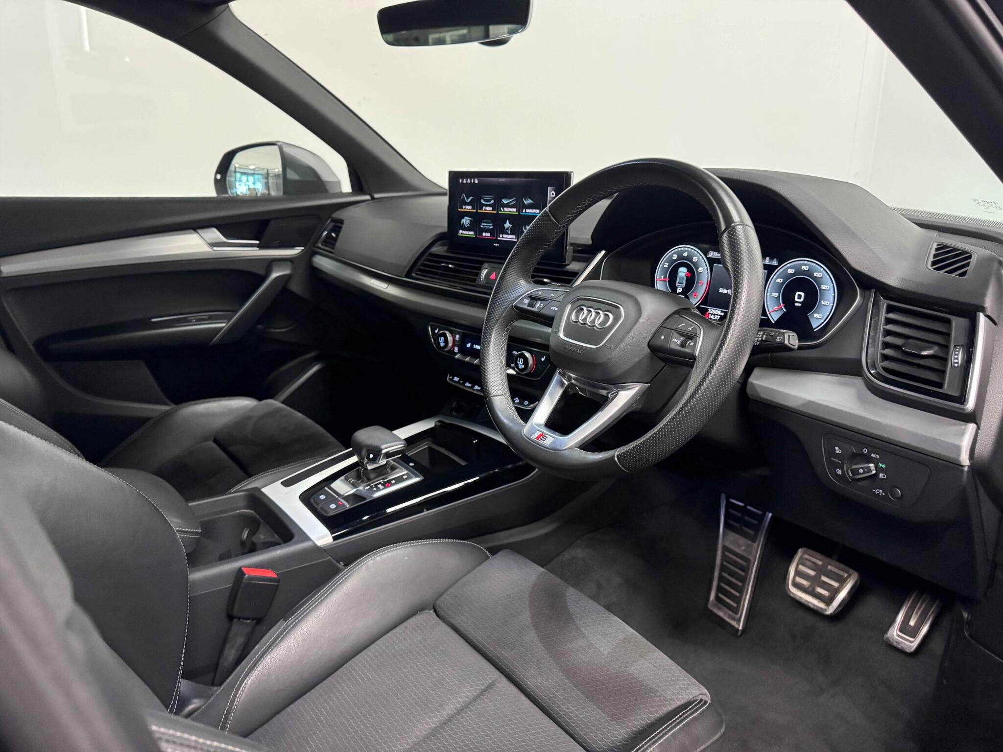 Audi Q5 view 30